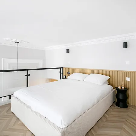 Apartment Palais Royal Design Paris