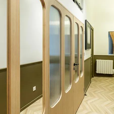 Palais Royal Design Apartment *
