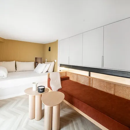 Palais Royal Design Apartment