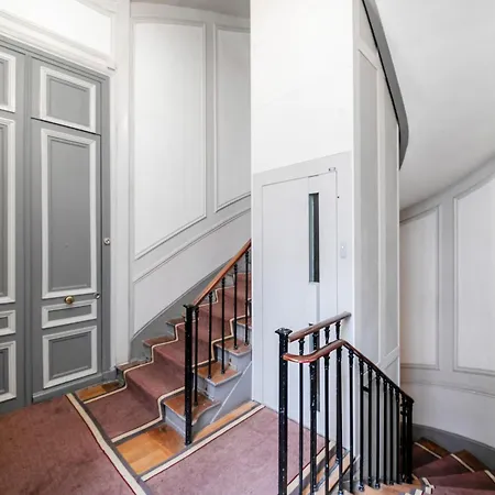 Apartment Palais Royal Design