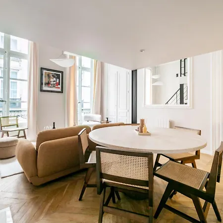 Apartment Palais Royal Design