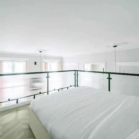 Palais Royal Design Apartment *