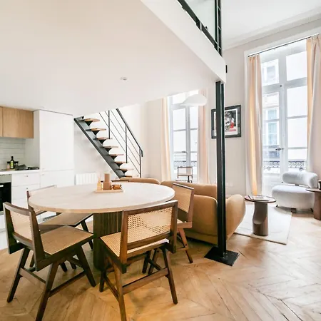 Palais Royal Design Apartment