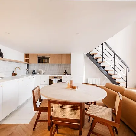 Palais Royal Design Apartment *